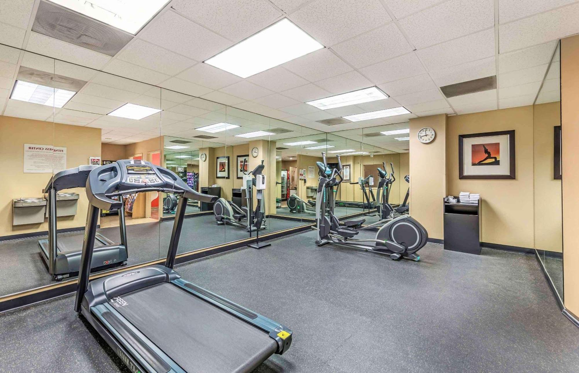 Extended Stay America Suites - Bakersfield - Chester Lane מראה חיצוני תמונה